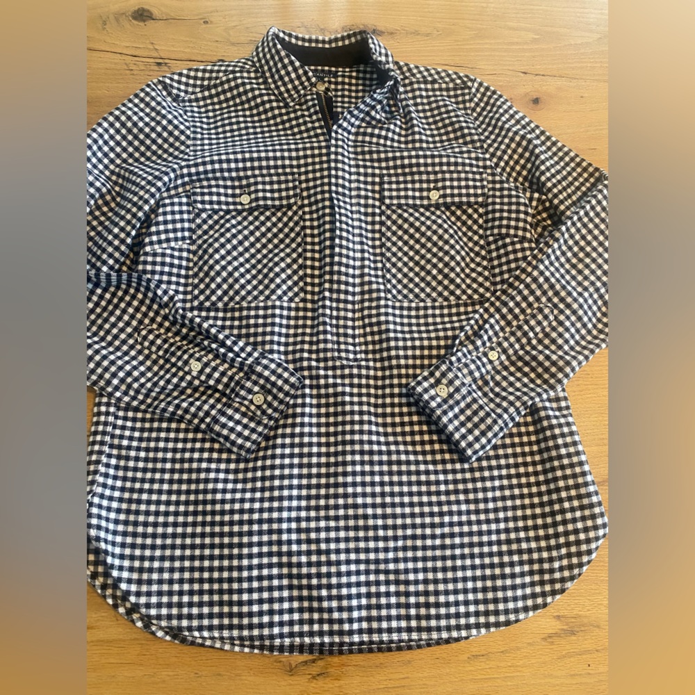 Women's‎ Black and White Checkered Button Down Shirt